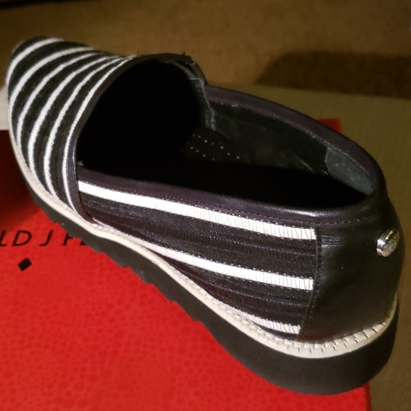 Donald Pilner Slip on - Picture 2 of 4